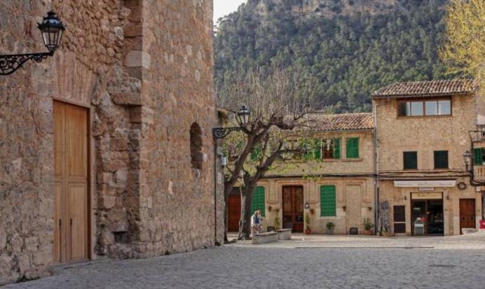 Valldemosa Sleep & Hike Valldemossa  Exterior photo